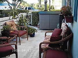 Beautifully Upgraded Townhome near beach in Lantana, FL (Photo 2 of 6)