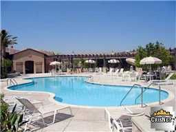 Beautiful 2 bed/2 ba in Gated Community in Santa Clarita, CA (Photo 2 of 5)