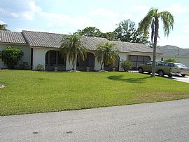 BEAUTIFUL GOLF COMMUNITY, QUIET  in Lehigh Acres, FL (Photo 2 of 3)