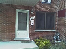 Townhouse Style Condo for Rent in Madison Heights, MI