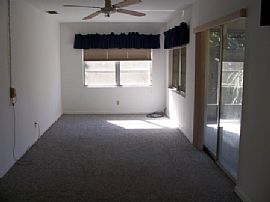 2/2/1 Inverness Waterfront in Inverness, FL (Photo 4 of 6)