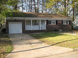 Cute brick ranch (available 04/15/08) in Newport News, VA