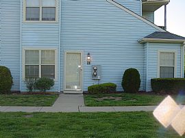 Lower Level End unit newely renovated in Sewell, NJ