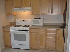 Lower Level End unit newely renovated in Sewell, NJ (Photo 5 of 6)