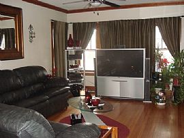 Updated Berwyn Bungalow for Rent in Berwyn, IL (Photo 2 of 6)