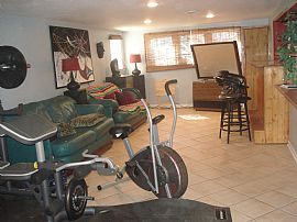 Updated Berwyn Bungalow for Rent in Berwyn, IL (Photo 3 of 6)