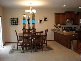 Luxurious New Townhouse in Ramsey, MN (Photo 1 of 4)