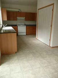 Brand New Duplex w/ 2 car garage in Kent, WA (Photo 2 of 3)