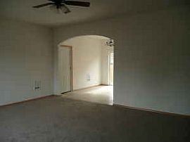 Brand New Duplex w/ 2 car garage in Kent, WA (Photo 3 of 3)