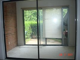 2BR 2Bth Condo n/ Vienna Metro, Bus Stop in Oakton, VA (Photo 3 of 6)