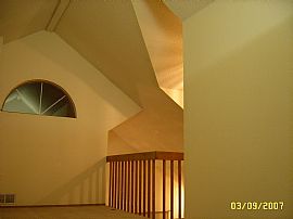 1 Bedroom w/loft in Great Location in Aurora, CO (Photo 5 of 6)