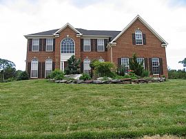 4BR,2.5BTH,3lvl,3200SQFT,1/2ACR,SFH in South Riding, VA