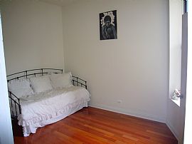 BIG! 3 bed/2 jacuzzi Near UIC, Rush, Med in Chicago, IL (Photo 3 of 6)