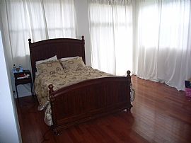 BIG! 3 bed/2 jacuzzi Near UIC, Rush, Med in Chicago, IL (Photo 5 of 6)