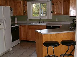 Fabulous Royal Oak Home for Rent in Royal Oak, MI (Photo 2 of 4)