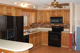 Immaculate 3br in Enfield CT for RENT in Enfield, CT (Photo 4 of 6)