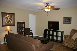 Furnished W/garage Near Mcagcc Includes Utilities! in Twentynine Palms, CA (Photo 2 of 12)