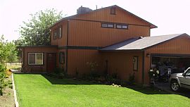 Nice Horse Property with  beautiful view in Yucaipa, CA (Photo 2 of 4)