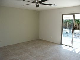 Corner 3 bed 2 bath Plus den w/yard in Palm Springs, CA (Photo 5 of 6)