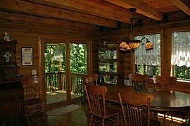 Georgeous Log Home in Mansfield, MO (Photo 3 of 6)