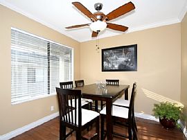 Classy 2+2 townhouse  in Simi Valley, CA (Photo 5 of 6)