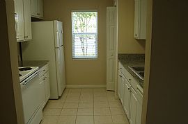 Townhouse in Gated Community in Saint Petersburg, FL (Photo 5 of 6)