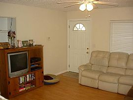 3/2/1 in Ocala city limits in Ocala, FL (Photo 2 of 4)