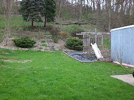 Spacious Holiday Park ranch in Plum, PA (Photo 3 of 3)