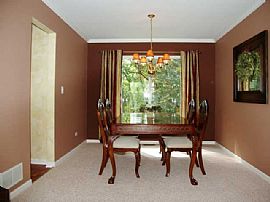 Beautiful 3 Bedroom on Wodded Lot    in Streamwood, IL (Photo 6 of 6)