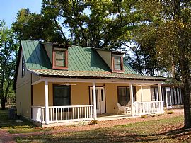 New 3 / 2 Country Home in the forrest in Umatilla, FL