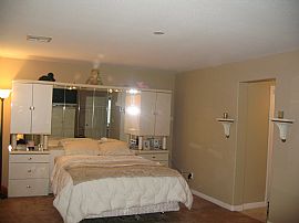 CHARMING TRI-LEVEL HOME IN TUSCANO  in Henderson, NV (Photo 4 of 5)