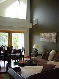 Modern Condo/Walk to Metra/Must See in Lisle, IL (Photo 2 of 6)