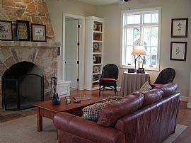 Duckhaven, mansion on Lake McQueeney in New Braunfels, TX (Photo 2 of 6)