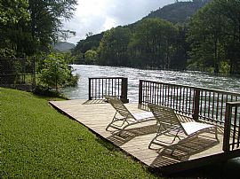 Cabin on the 4th Crossing in Canyon Lake, TX (Photo 2 of 6)