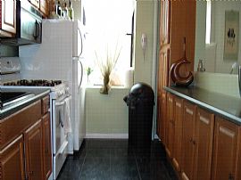 Elegant apt minutes from Midtown Manhatt in West New York, NJ (Photo 2 of 6)