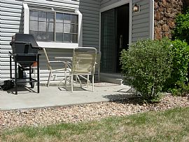 Spacious, updated townhome with loft! in Aurora, CO