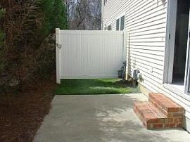 Beautiful 3BR/2.5B Town House for rent in Charlotte, NC (Photo 5 of 6)