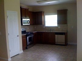 Luxurious 2300 SQft Townhouse in Newnan, GA (Photo 2 of 4)