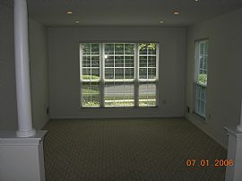 Luxuirious Townhouse in Ocean, NJ (Photo 2 of 6)