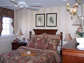 Three-level townhome Bluestone Creek  in Warrington, PA (Photo 2 of 4)