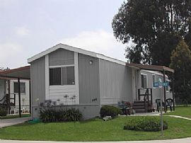 2 bed 2 bath Pet Friendly Home in Seaside, CA (Photo 3 of 7)