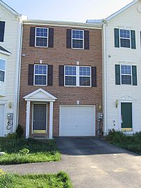Beautiful 4 Bedroom Townhouse For Rent in Martinsburg, WV