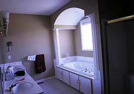 Beautiful House for Rent in Lenexa, KS (Photo 6 of 6)