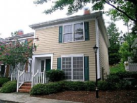 Gorgeous, Renovated TH Avail. Sept. 1st. in Dunwoody, GA