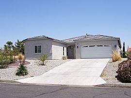 Deal! Beautiful Spring Valley Lake Home in Spring Valley Lake, CA