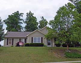 immaculate 3 bedroom,2 bath ranch home in Lawrenceville, GA