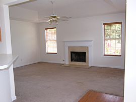 immaculate 3 bedroom,2 bath ranch home in Lawrenceville, GA (Photo 4 of 6)