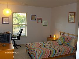 Spacious, Quiet, Roomy Condo in Gaithersburg, MD (Photo 3 of 6)