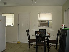 renovated one bedroom, available immedia in Dania Beach, FL (Photo 3 of 3)