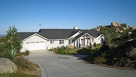 Gorgeous Custom Home in Aguanga, CA